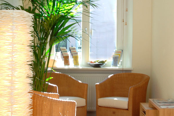 Wartebereich für Schamlippenverkleinerung in der Praxisklinik Dr. med. Aletta Eberlein