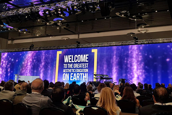 Besuch von Frau dr. Eberlein bei International Society of Aesthetic Plastic Surgery ISAPS in Miami Beach